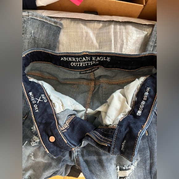 American Eagle - Hi-Rise Jegging w/ Super Super Stretch - Picture 2 of 7